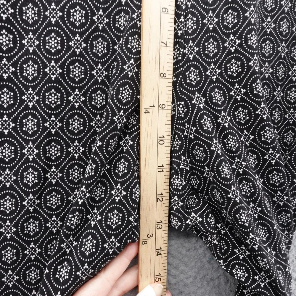 Chicos Geometric Print Ponte Knit‎ Leggings Size 4 US 20 Black White Womens